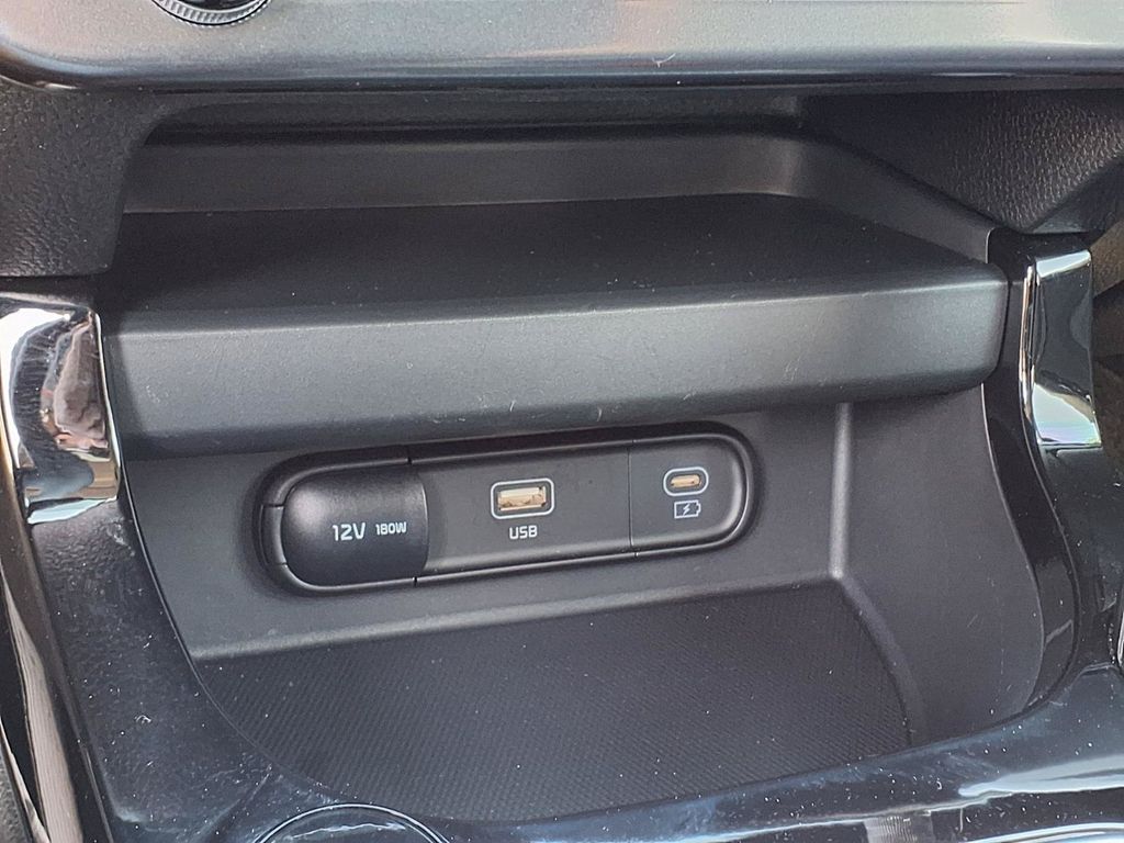 Used 2024 Kia Seltos SUV