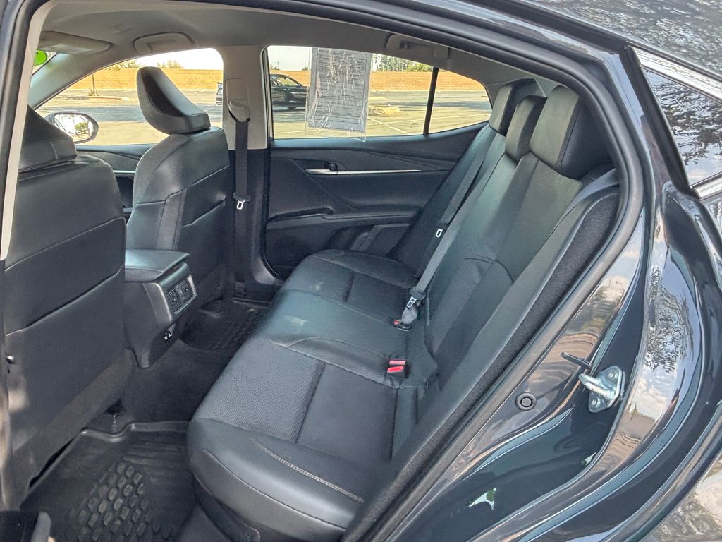 Thumbnail: 2025 Toyota Camry - 26