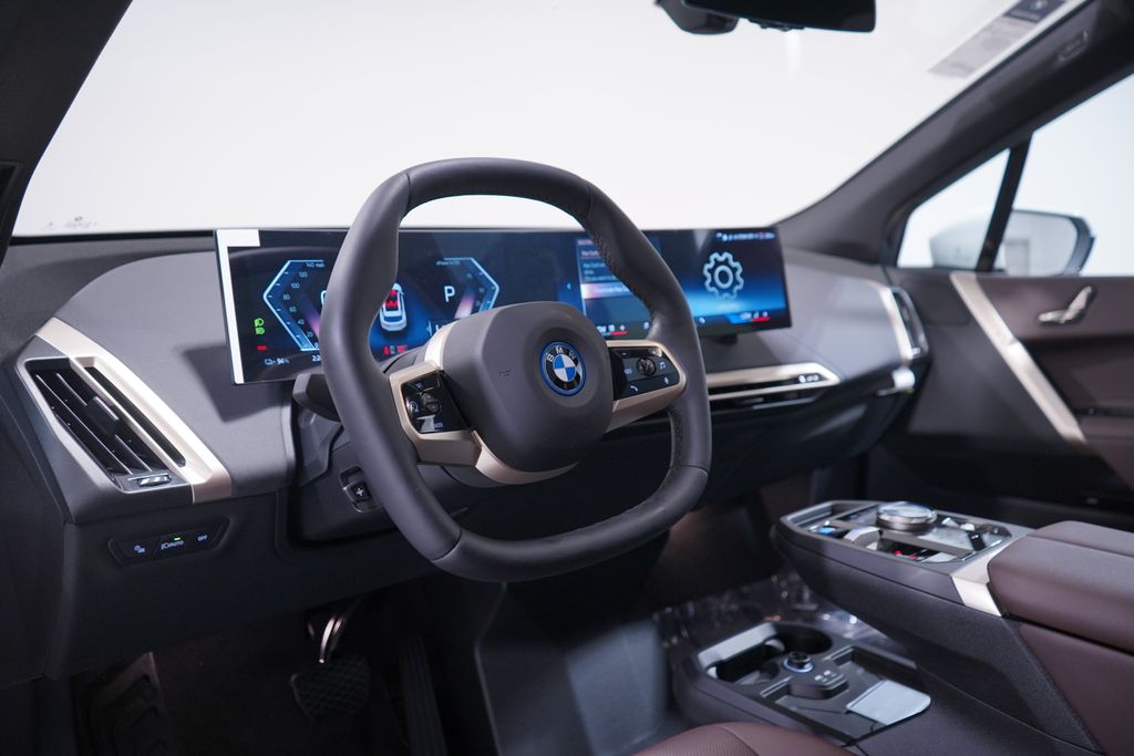 2025 BMW iX xDrive50 6