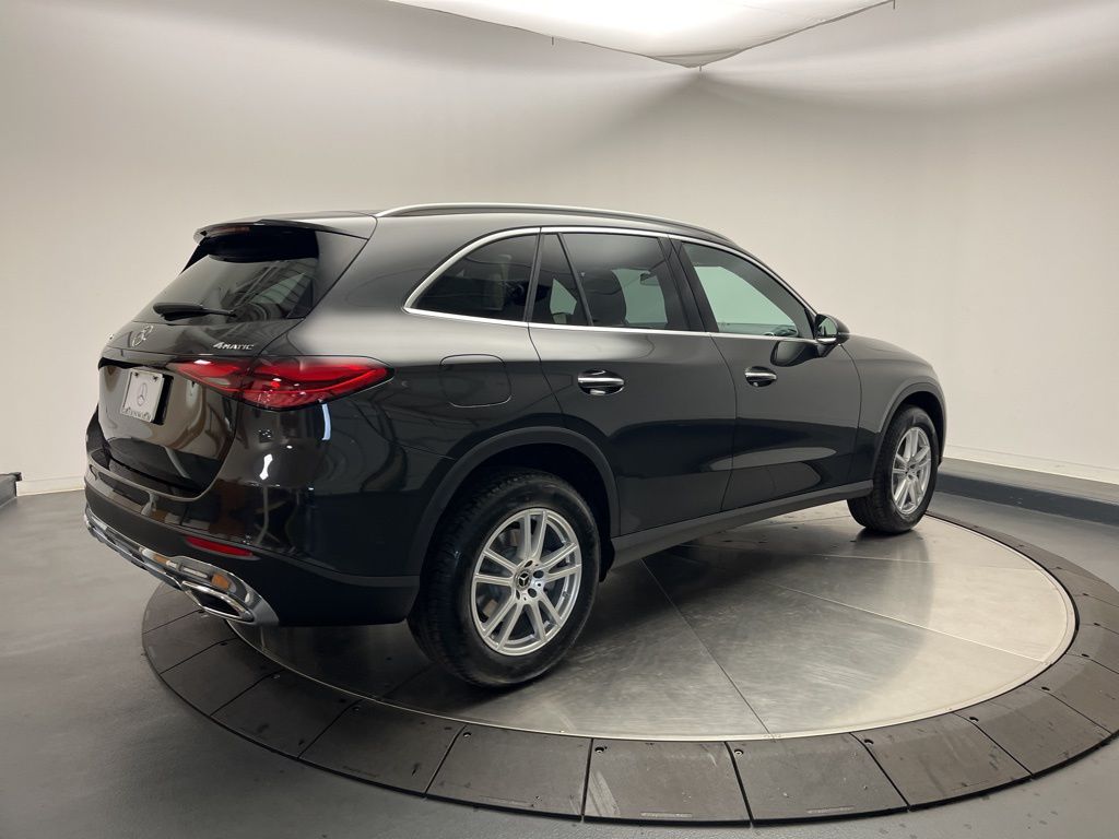 Thumbnail: 2026 Mercedes-Benz GLC - 7