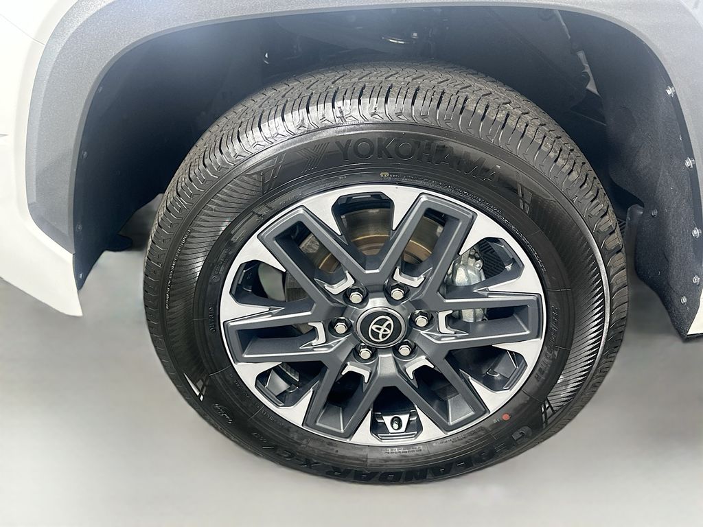 Thumbnail: 2025 Toyota Tundra - 32