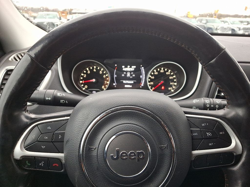 Thumbnail: 2018 Jeep Compass - 19