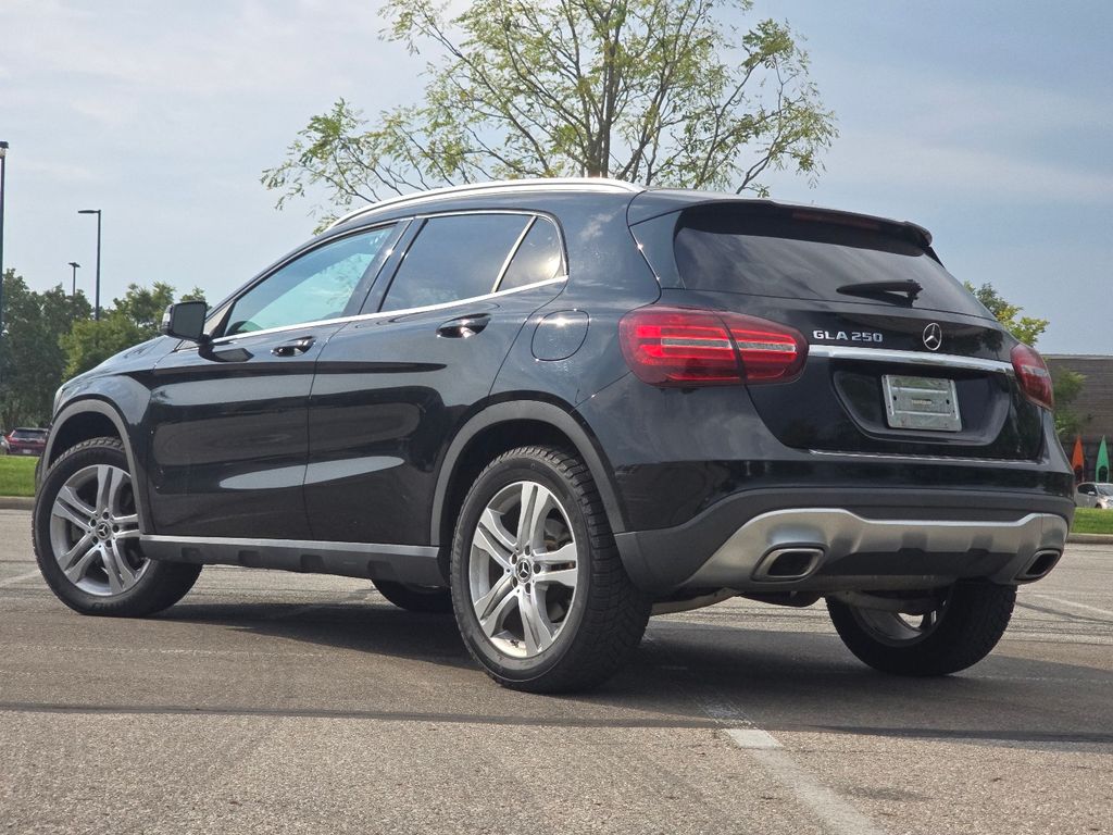 Used 2020  Mercedes-Benz GLA 250 image 11