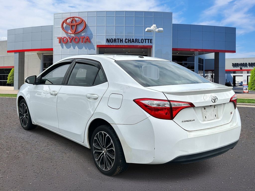 Used 2016 White Toyota S Premium image 4