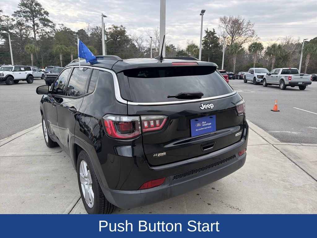 2022 Jeep Compass Latitude FWD