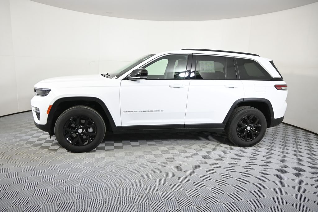 Used 2024 Jeep Grand Cherokee Limited with VIN 1C4RJHBG7RC143245 for sale in Forest Lake, Minnesota