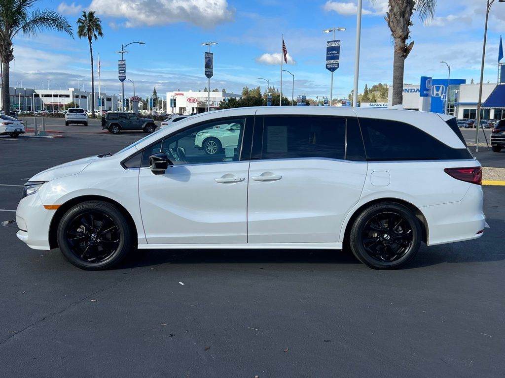Thumbnail: 2023 Honda Odyssey - 7