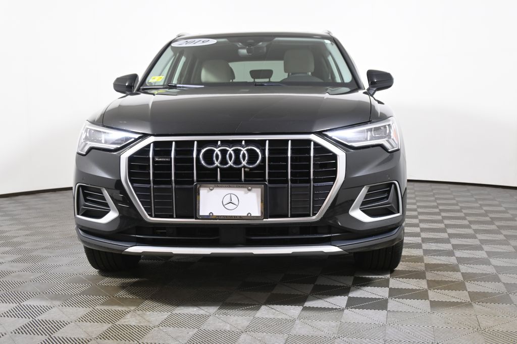 Thumbnail: 2019 Audi Q3 - 10