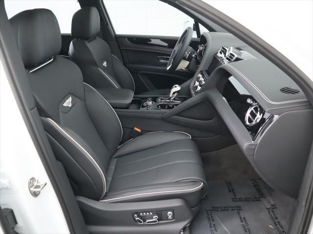 Thumbnail: 2025 Bentley Bentayga - 21