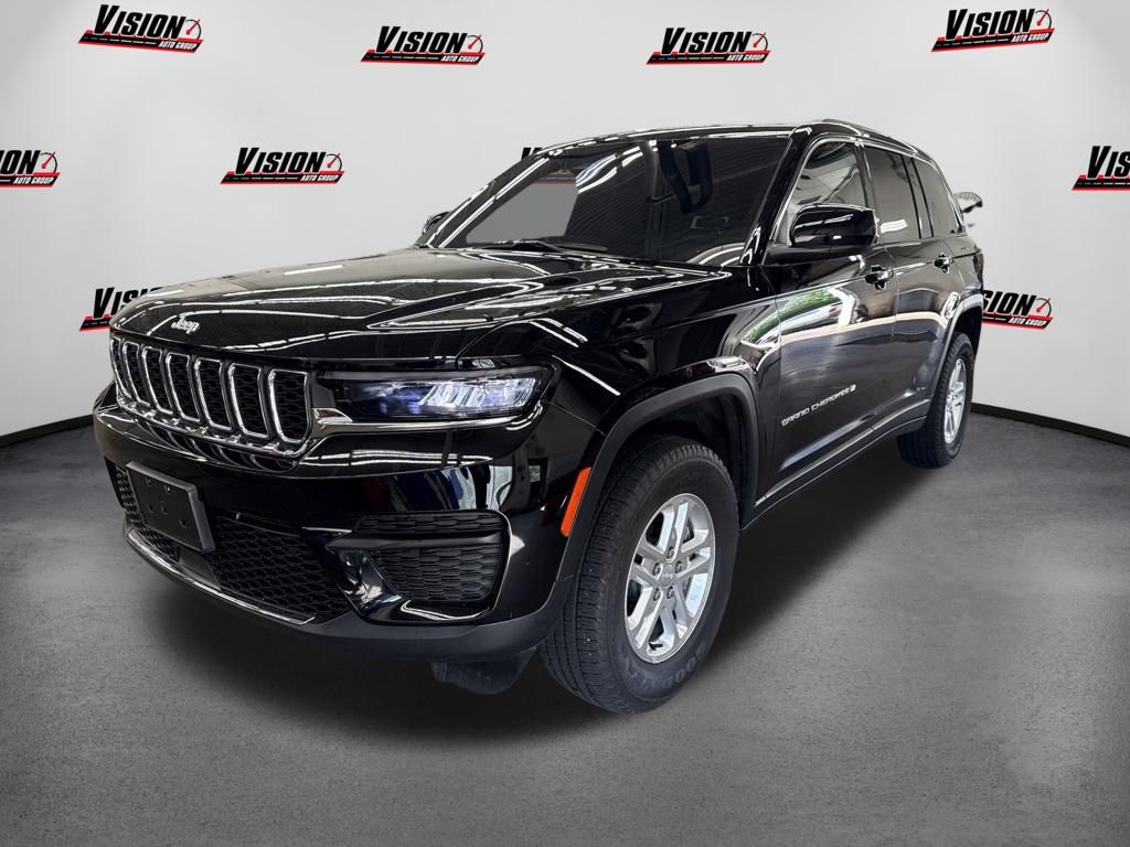 Diamond Black Crystal Pearlcoat 2025 Jeep Grand Cherokee SUV / Crossover Four-Wheel Drive 8-Speed Automatic