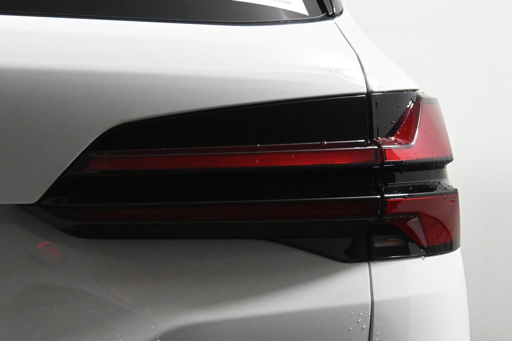 Thumbnail: 2026 BMW X5 - 13