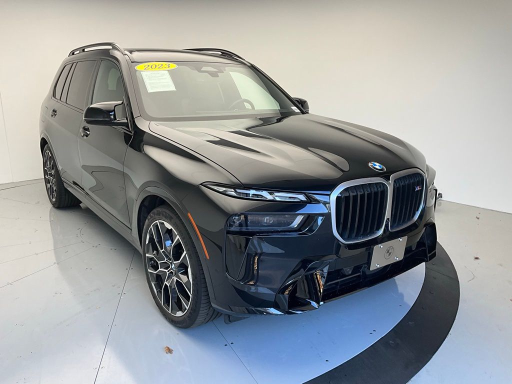 2023 BMW X7 M60i 2