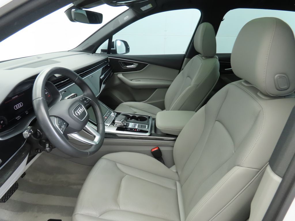 Thumbnail: 2021 Audi Q7 - 18