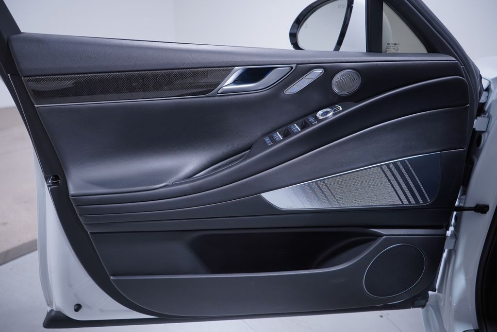 Thumbnail: 2024 Genesis G80 - 16