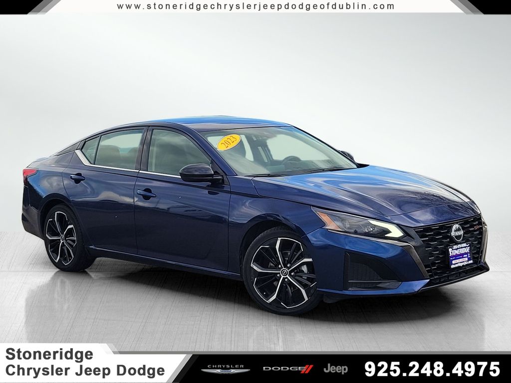 2023 Nissan Altima 2.5 SR FWD