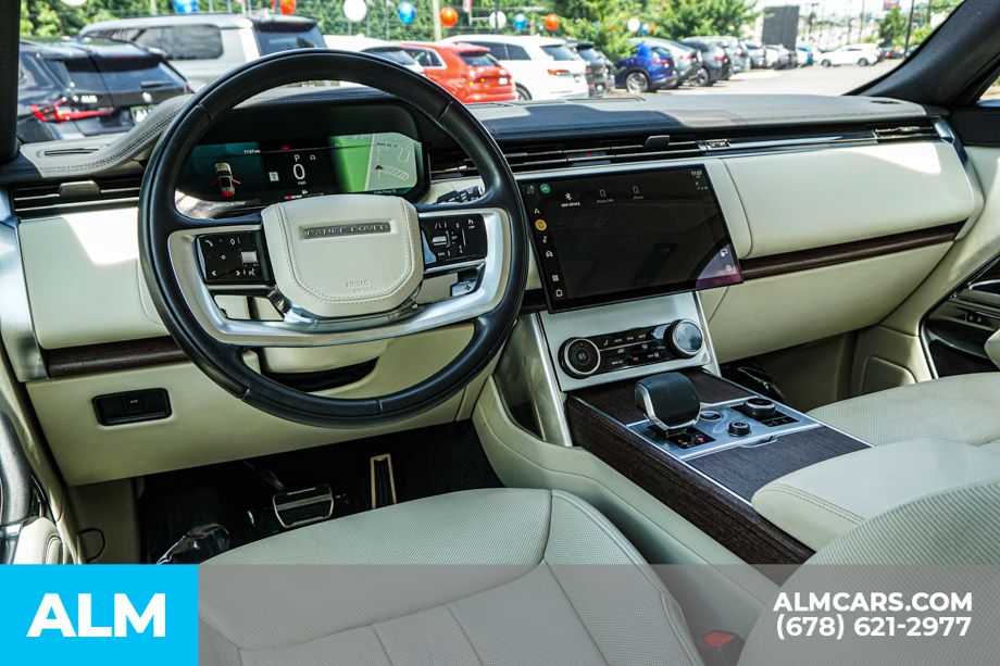 Used 2023 Blue Land Rover SE image 27