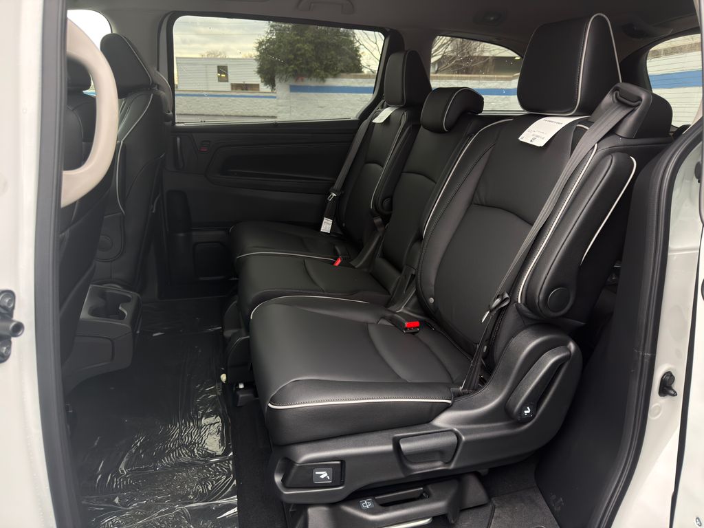 Thumbnail: 2026 Honda Odyssey - 20