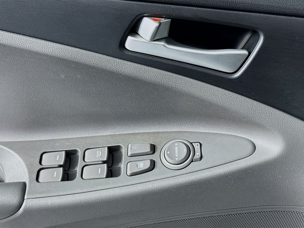 Used Car 2011 Hyundai Sonata  Gls For Sale Under $10,000 In Austin, Texas