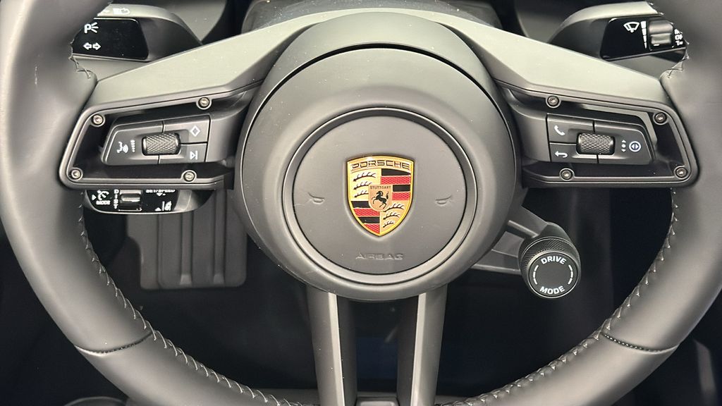 Thumbnail: 2025 Porsche Macan - 19