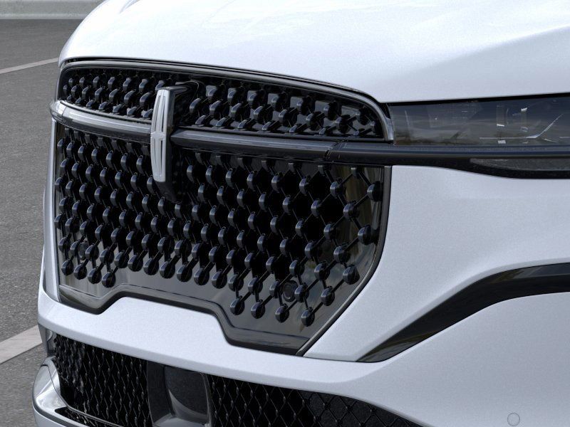 New 2026 White Lincoln Black Label image 17