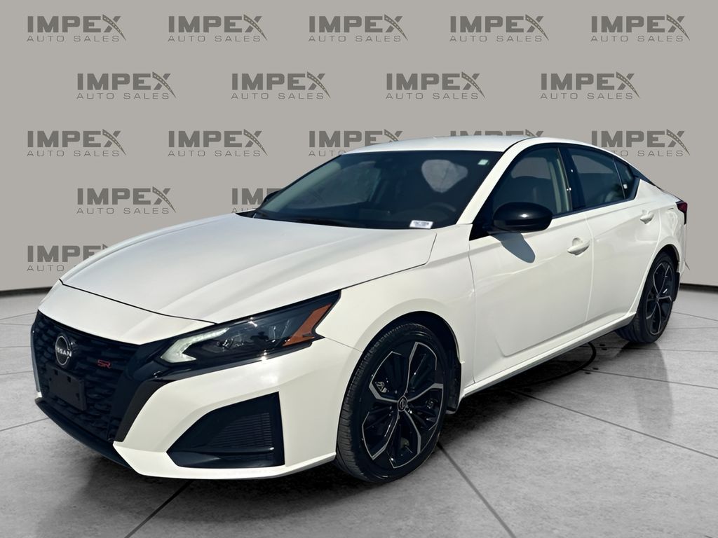 Pearl White Tricoat 2025 Nissan Altima Sedan Front-Wheel Drive Continuously Variable Transmission