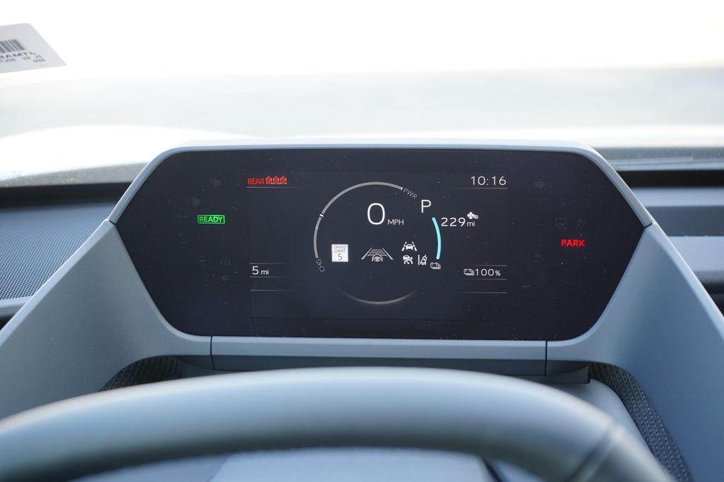 2025 Subaru Solterra Limited 14