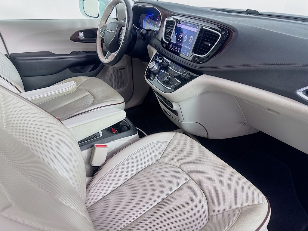Used Car 2019 Chrysler Pacifica  Limited For Sale Under $20,000 In Austin, Texas