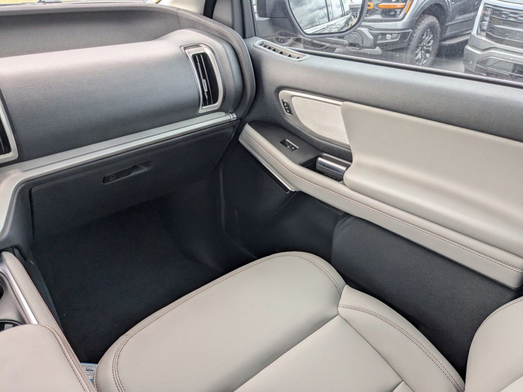 2025 Ford Expedition Active MAX