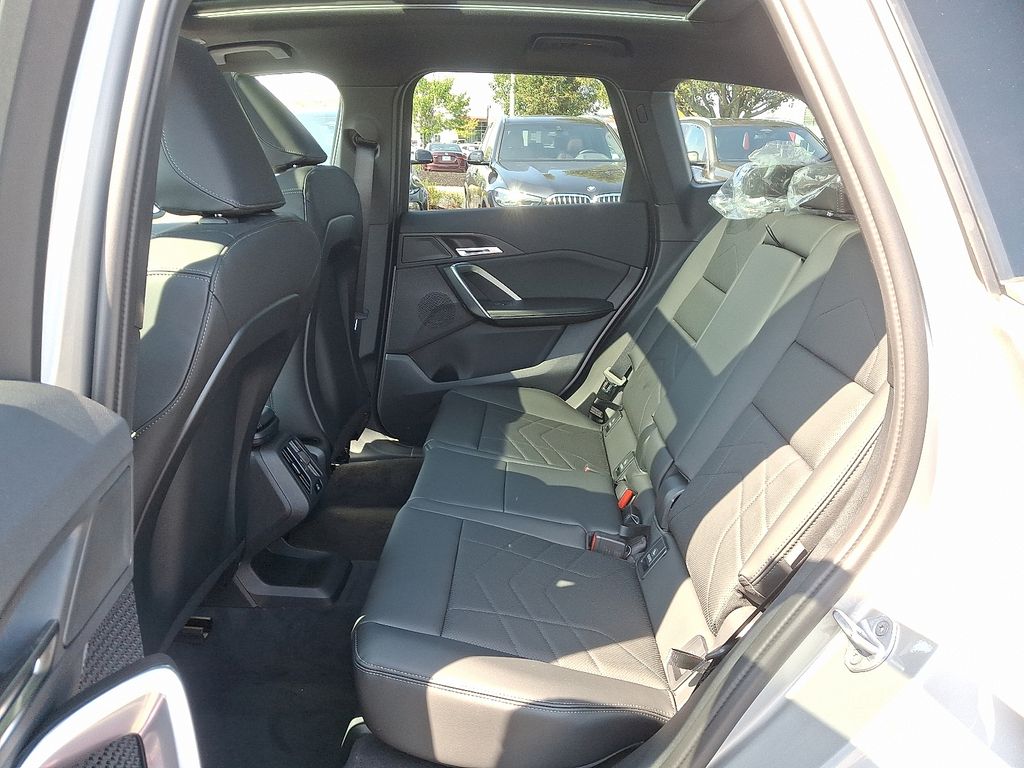 Thumbnail: 2026 BMW X1 - 5