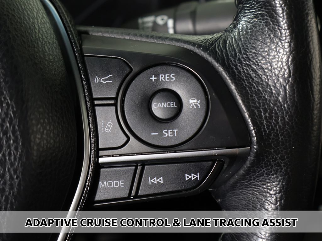 Used 2019 Black Toyota XLE Plus image 4