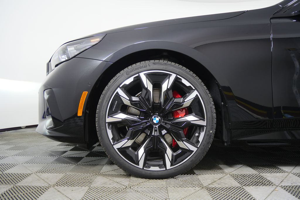 Thumbnail: 2026 BMW 5 Series - 7