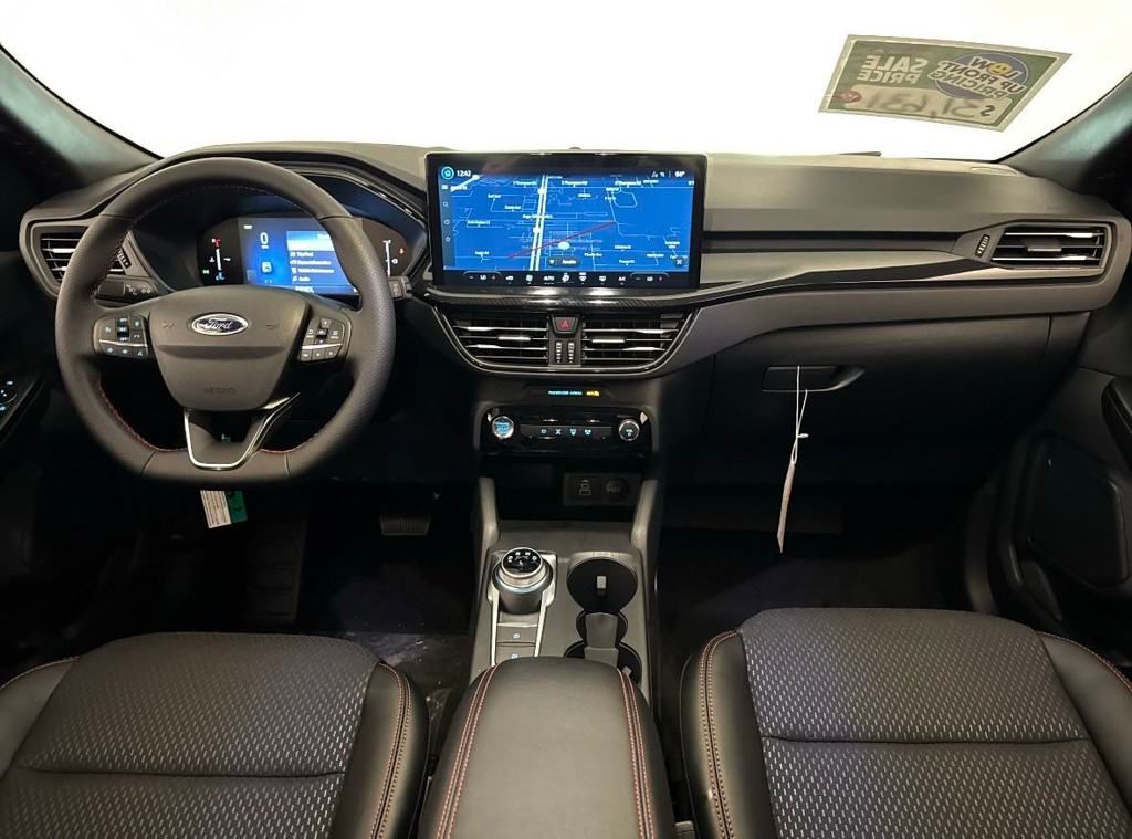 2025 Ford Escape ST-Line photo 4