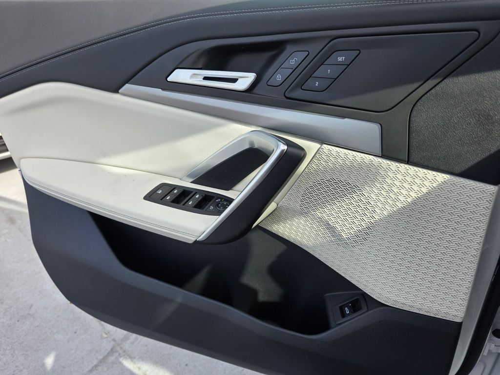 New 2026 White BMW xDrive28i image 16