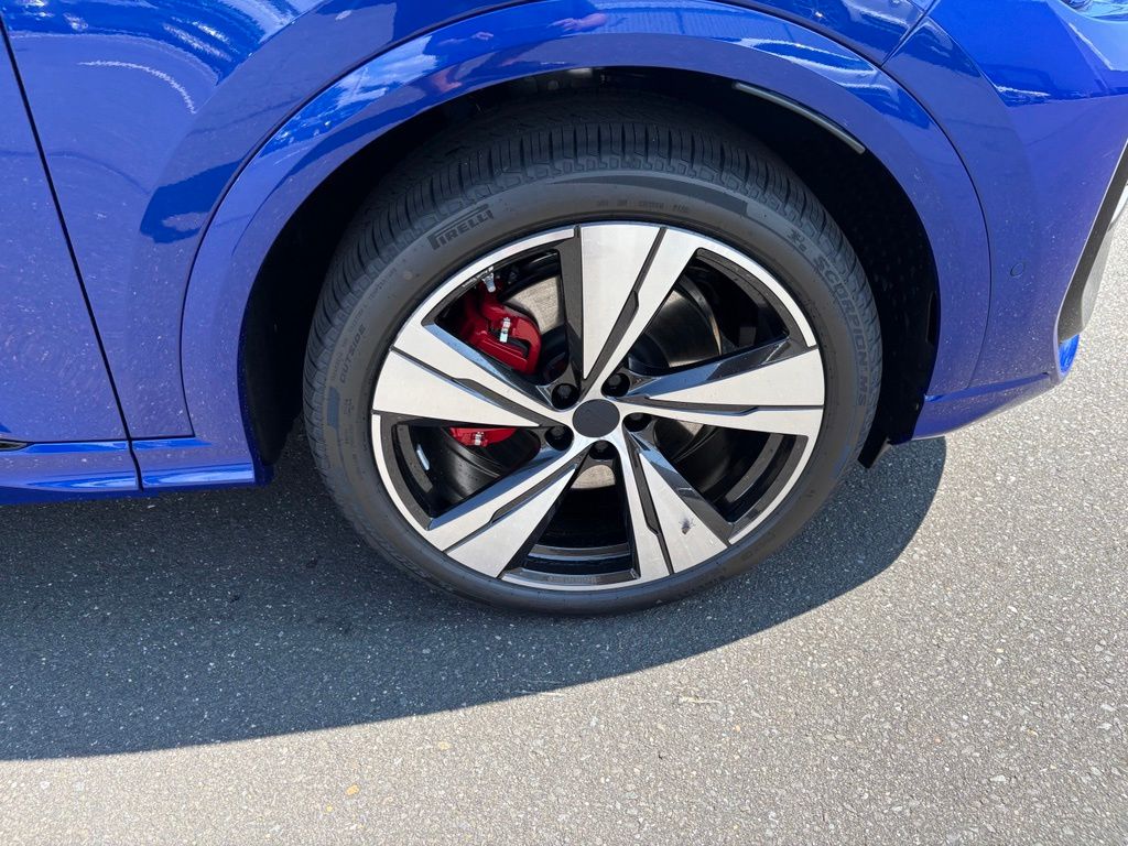 Thumbnail: 2026 Audi SQ5 - 17