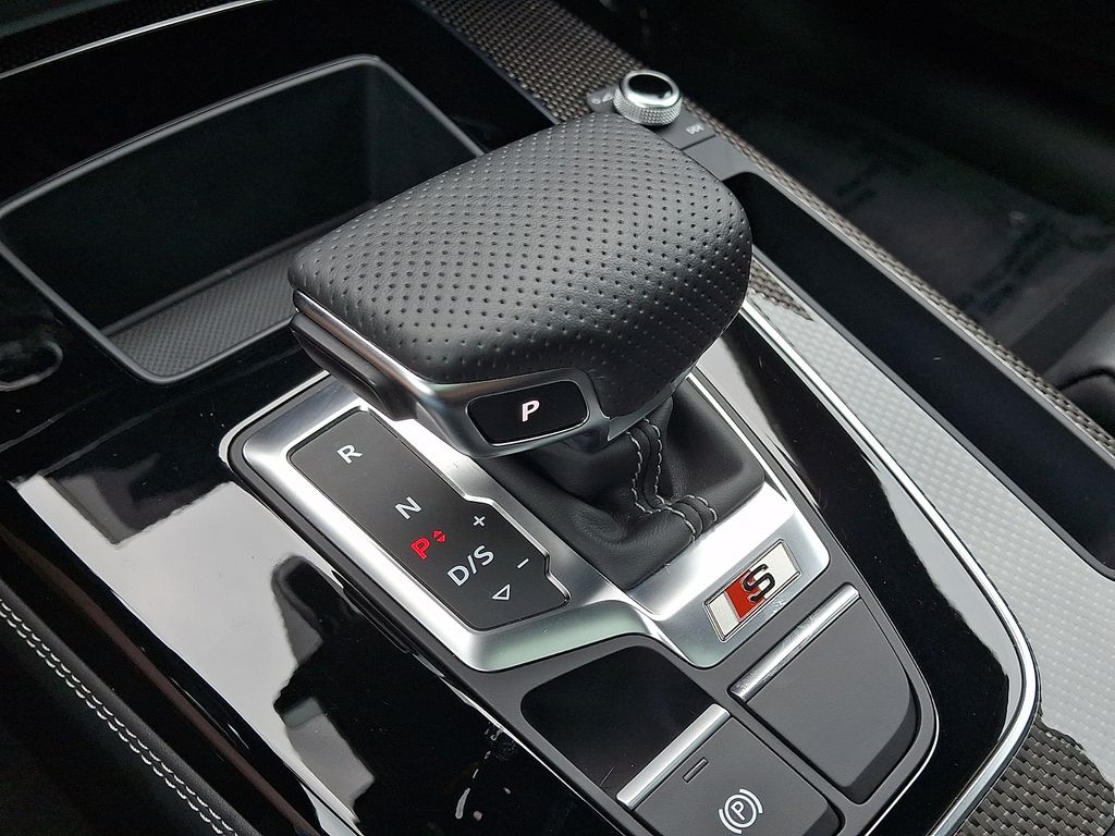 Thumbnail: 2023 Audi SQ5 - 15