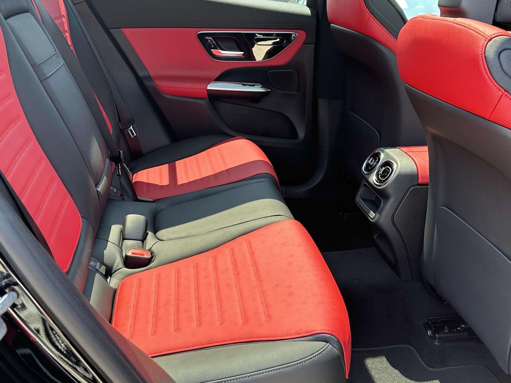 2024 Mercedes-Benz GLC 300 15