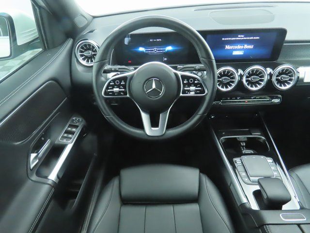 Thumbnail: 2022 Mercedes-Benz GLB - 10