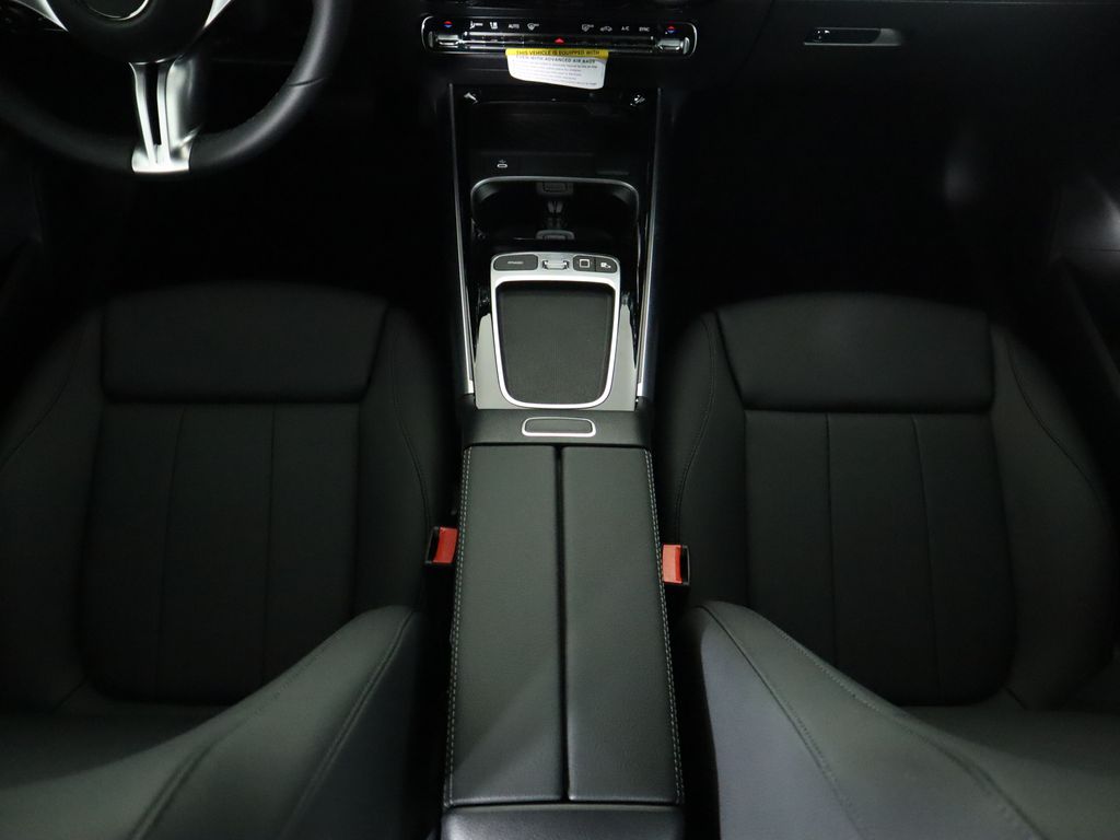 Thumbnail: 2025 Mercedes-Benz GLA - 16