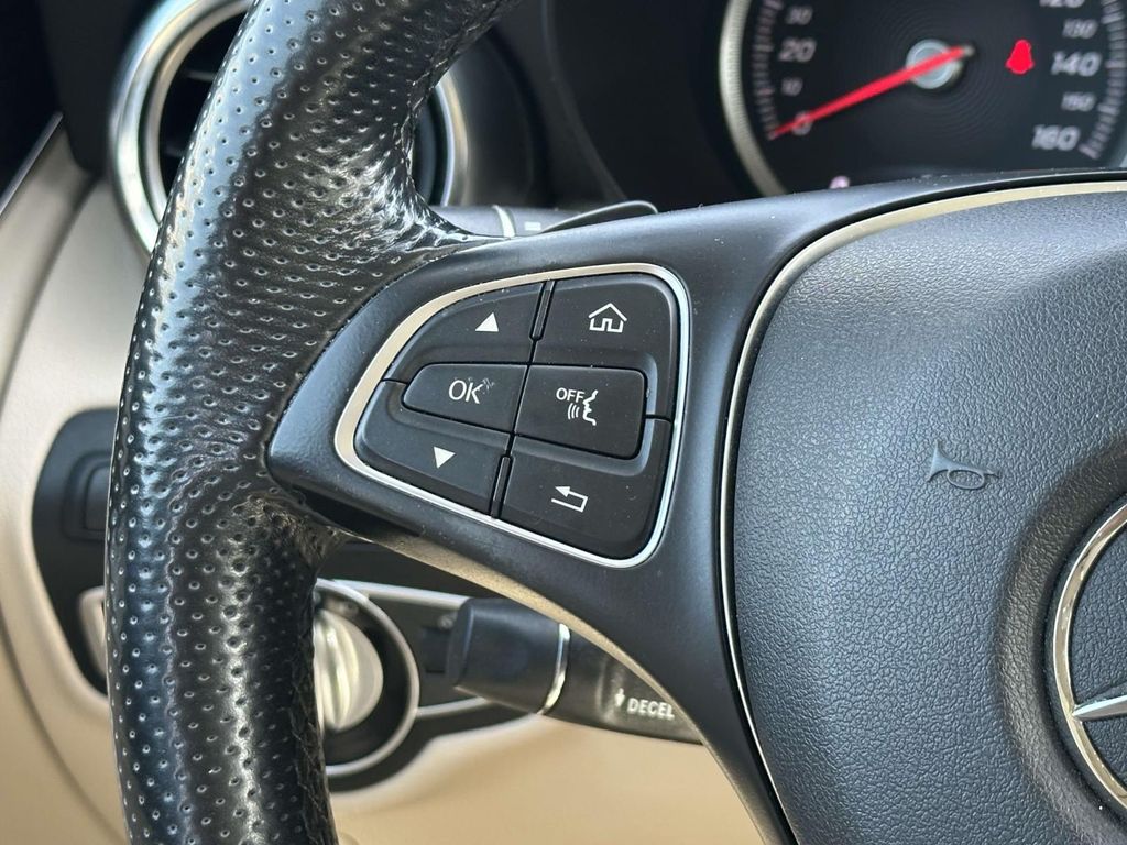2016 Mercedes-Benz GLC 300 15