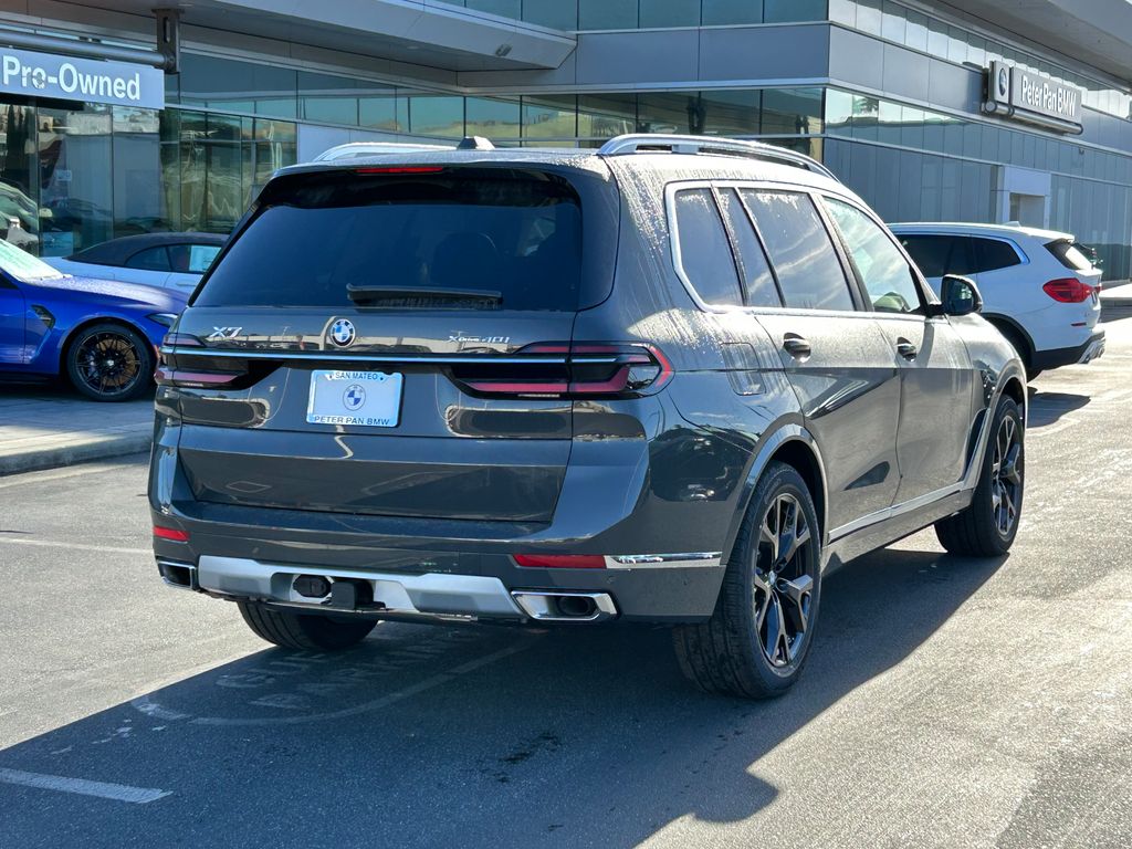 2025 BMW X7 xDrive40i 5