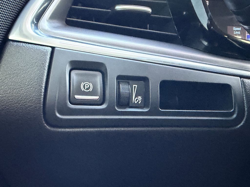 used 2019 Cadillac XT5 car, priced at $15,491