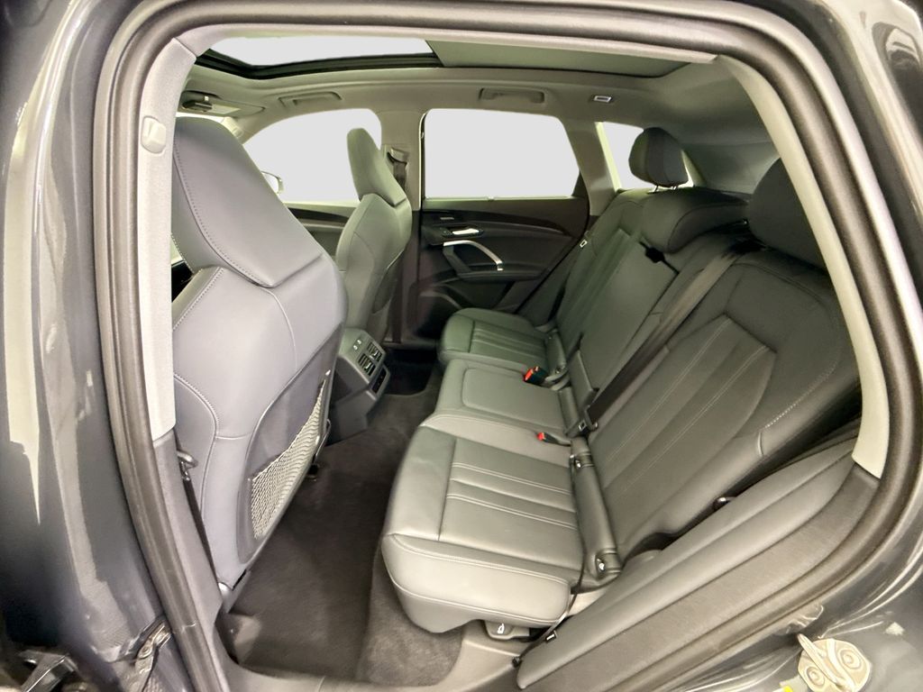 Thumbnail: 2025 Audi Q5 - 20