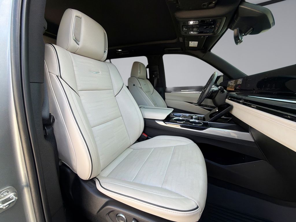 Thumbnail: 2025 Cadillac Escalade - 16