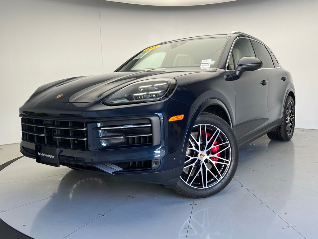 2024 Porsche Cayenne S's photo