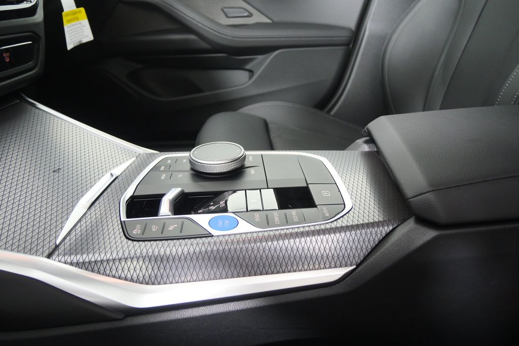 Thumbnail: 2025 BMW i4 - 22