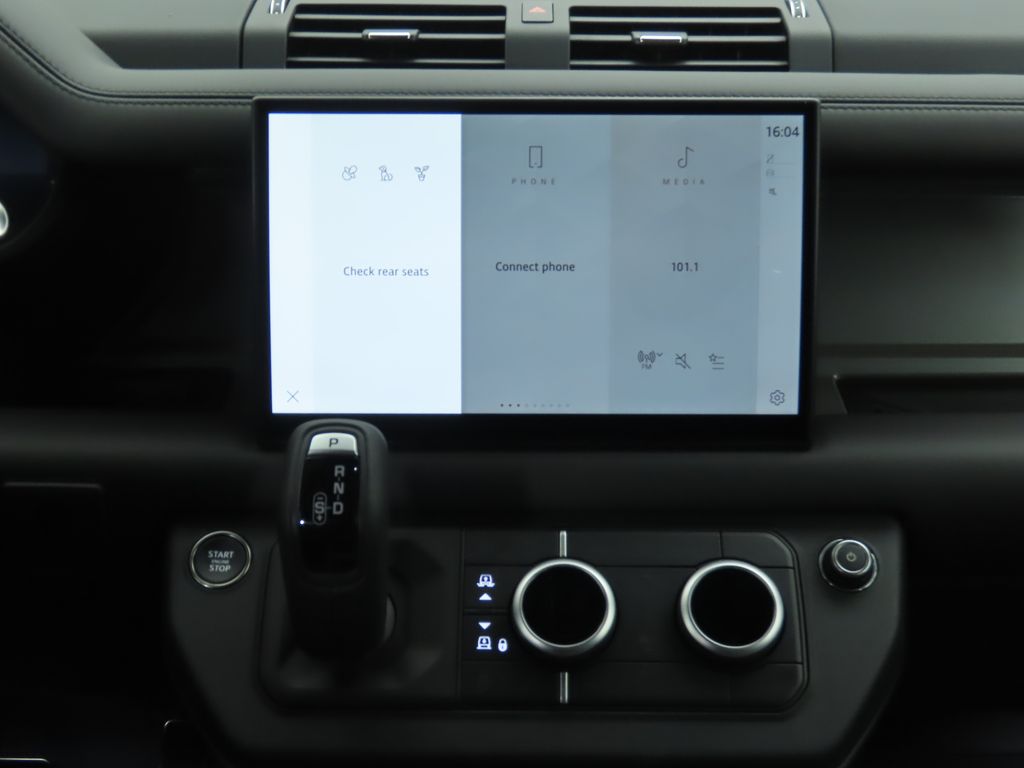 Thumbnail: 2025 Land Rover Defender - 14