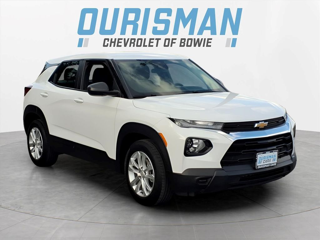 Summit White 2023 Chevrolet Trailblazer SUV / Crossover Front-Wheel Drive Continuously Variable Transmission