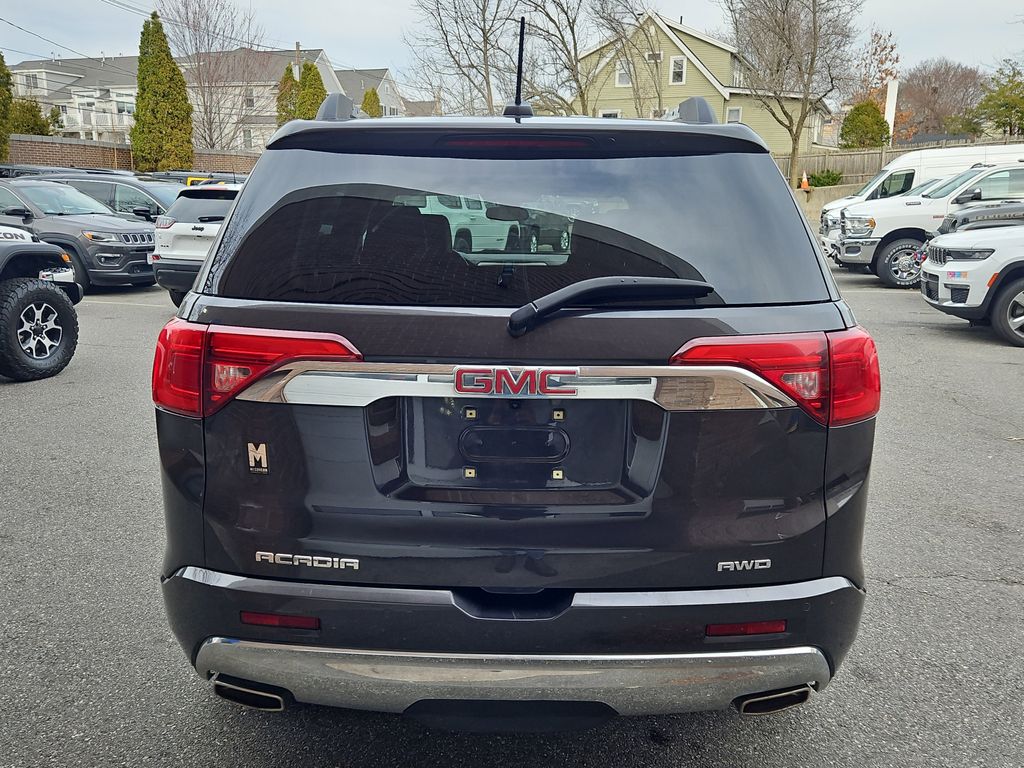 2017 GMC Acadia Denali photo