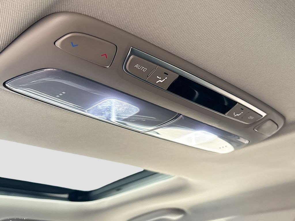 Used 2022 Silver Kia SX image 26