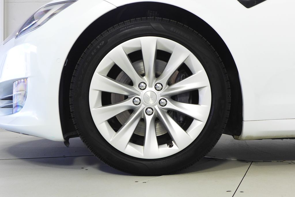 Thumbnail: 2018 Tesla Model S - 5